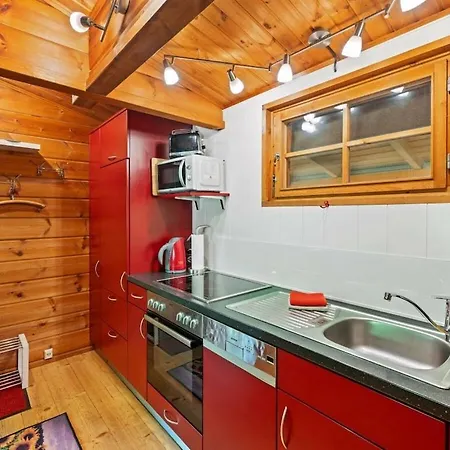 With 2 Bedrooms Дом отдыха *